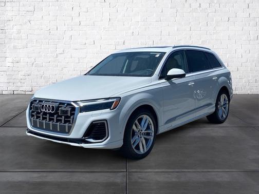 2025 Audi Q7 55 Premium Plus