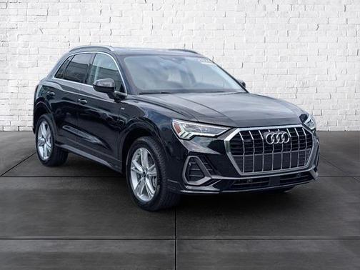 2024 Audi Q3 45 S line Premium Plus