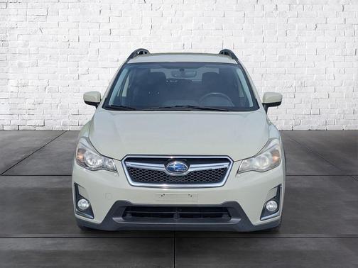 Tan 2017 Subaru Crosstrek 2.0i Premium