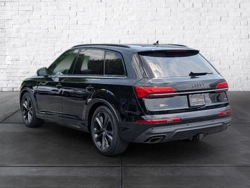 2025 Audi Q7 55 Premium Plus