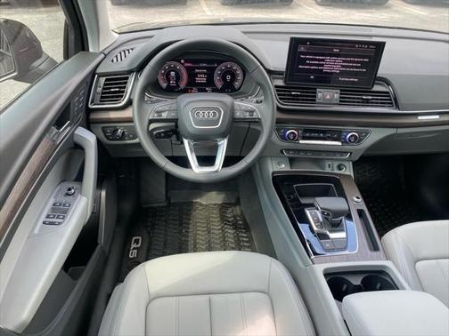 2025 Audi Q5 40 Premium