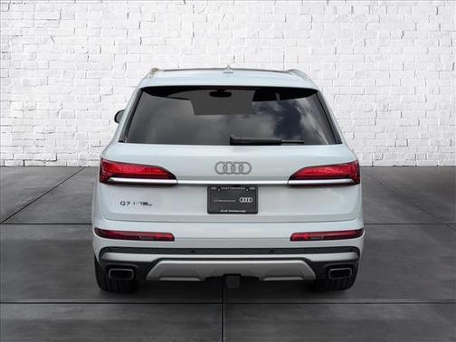 2025 Audi Q7 55 Premium Plus