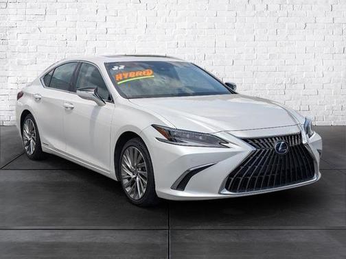 2022 Lexus ES 300h Ultra Luxury
