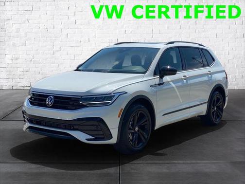 2024 Volkswagen Tiguan 2.0T SE R-Line Black