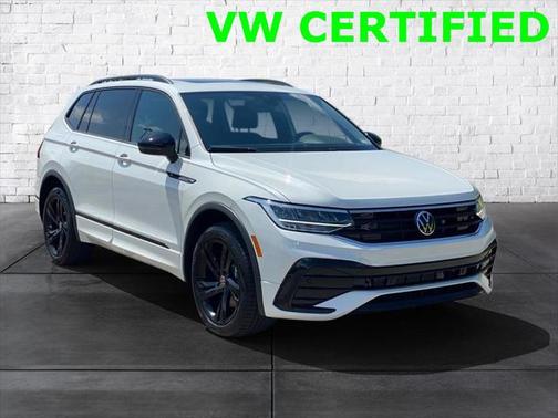 2024 Volkswagen Tiguan 2.0T SE R-Line Black