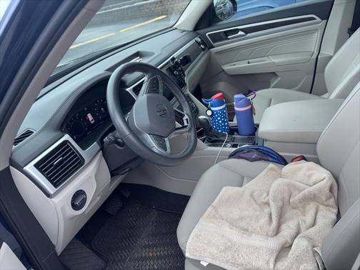 2022 Volkswagen Atlas 2.0T SE w/Technology