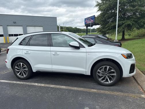 2024 Audi Q5 45 S line Premium