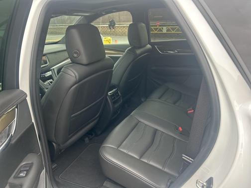 2017 Cadillac XT5 Platinum