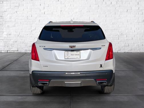2017 Cadillac XT5 Platinum