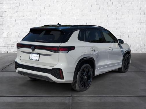 2025 Volkswagen Tiguan 2.0T SE R-Line Black