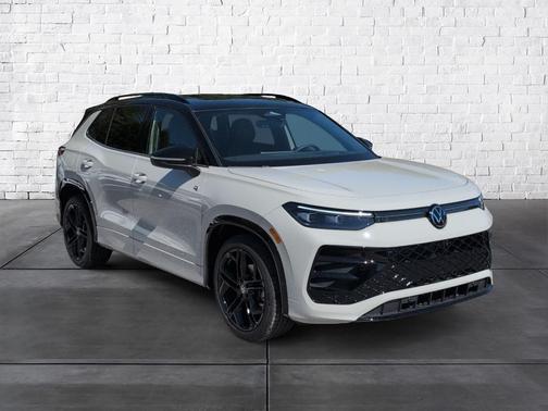 2025 Volkswagen Tiguan 2.0T SE R-Line Black