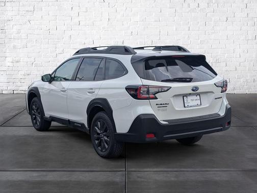 Crystal White Pearl 2025 Subaru Outback Onyx Edition
