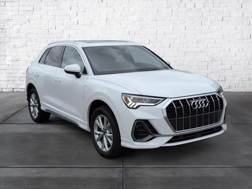 2025 Audi Q3 Premium 45 TFSI S line quattro Tiptronic