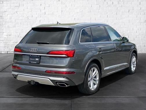 2025 Audi Q7 55 Premium Plus