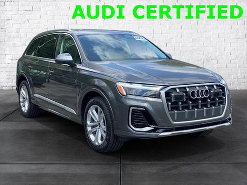 2025 Audi Q7 55 Premium Plus