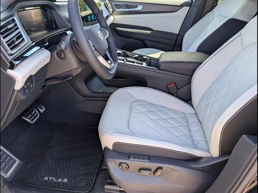 2026 Volkswagen Atlas Cross Sport 2.0T SEL Premium