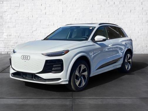 2025 Audi Q6 e-tron Premium Plus quattro