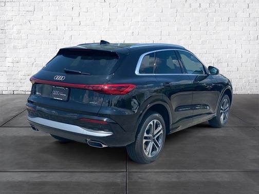 2025 Audi Q5 Premium Plus