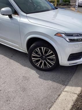2020 Volvo XC90 T5 Momentum