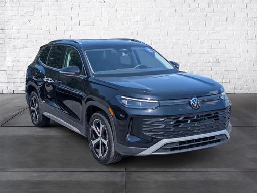 Deep Black 2025 Volkswagen Tiguan 2.0T SE 4MOTION