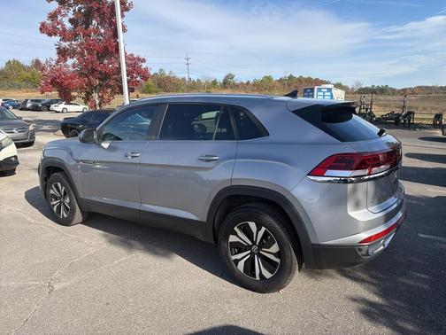 2025 Volkswagen Atlas Cross Sport 2.0T SE