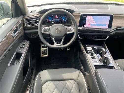 2025 Volkswagen Atlas 2.0T SEL Premium R-Line 4MOTION
