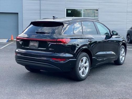 2025 Audi Q6 e-tron Premium Plus