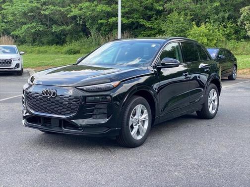 2025 Audi Q6 e-tron Premium Plus