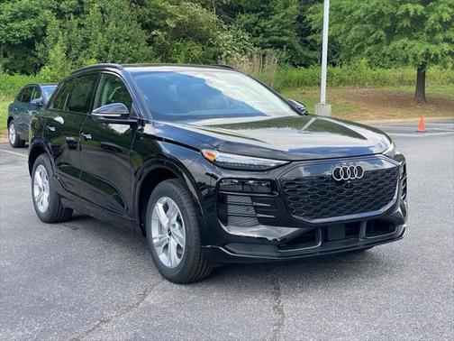 2025 Audi Q6 e-tron Premium Plus