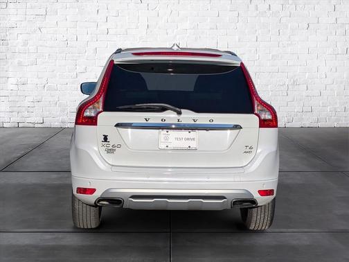 2017 Volvo XC60 T6 Dynamic
