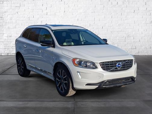 2017 Volvo XC60 T6 Dynamic