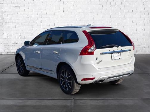 2017 Volvo XC60 T6 Dynamic