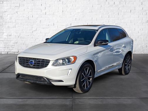 2017 Volvo XC60 T6 Dynamic