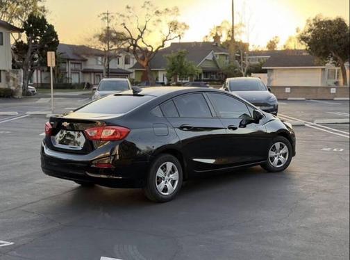 Mosaic Black Metallic 2017 Chevrolet Cruze LS