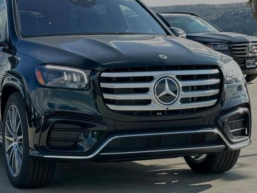 2025 Mercedes-Benz GLS 450 4MATIC