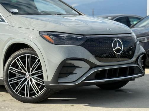 2026 Mercedes-Benz EQE 320 Base 4MATIC