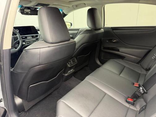 2023 Lexus ES 300h 300H