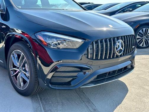 2025 Mercedes-Benz AMG GLA 35 Base