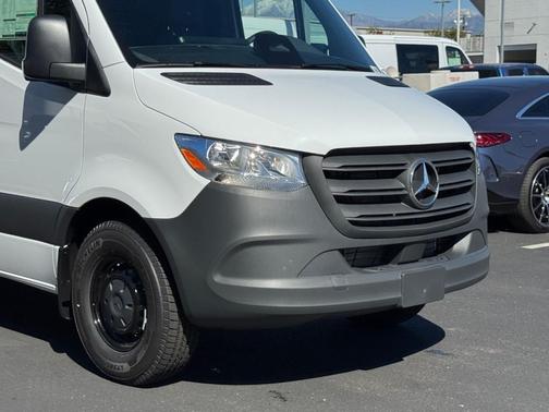 2026 Mercedes-Benz Sprinter 2500 High Roof