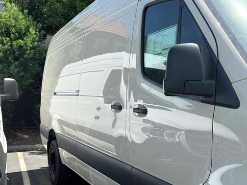 2025 Mercedes-Benz Sprinter 3500 High Roof