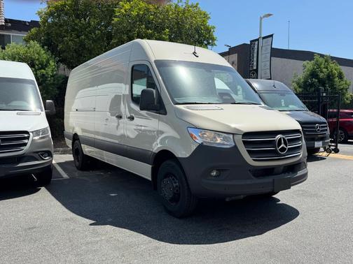 2025 Mercedes-Benz Sprinter 3500 High Roof