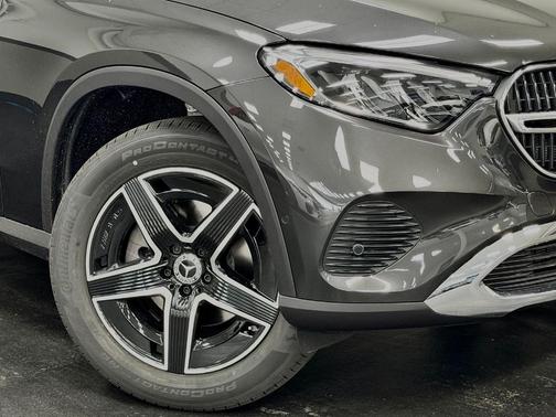 2026 Mercedes-Benz GLC 300 Base