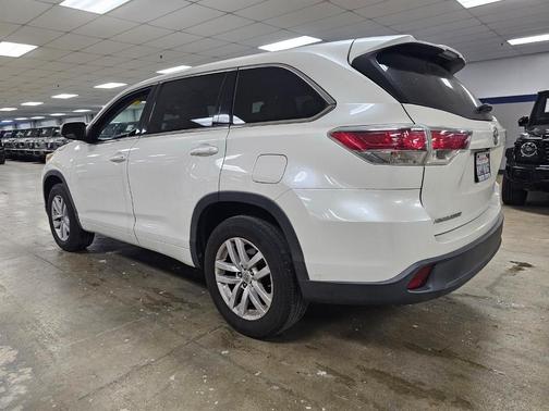 2015 Toyota Highlander LE