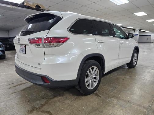 2015 Toyota Highlander LE