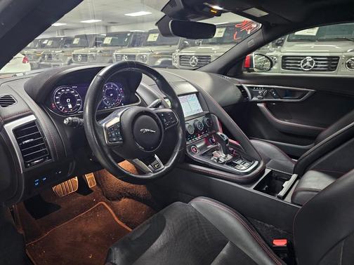 2021 Jaguar F-TYPE R