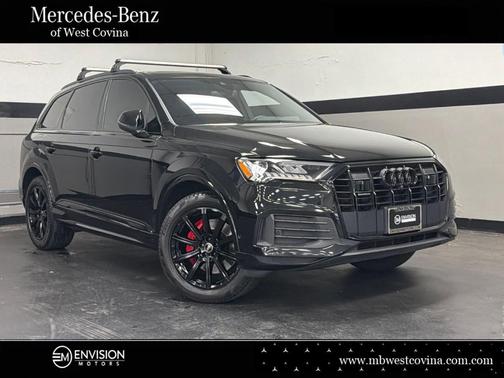 Mythos Black Metallic 2023 Audi Q7 45 Premium Plus