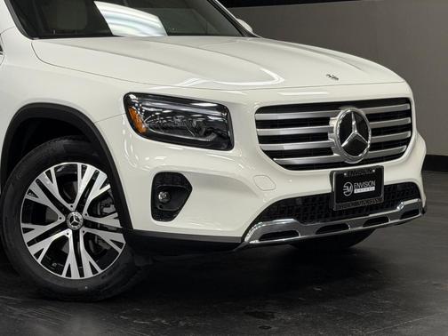 Polar White 2026 Mercedes-Benz GLB 250 Base