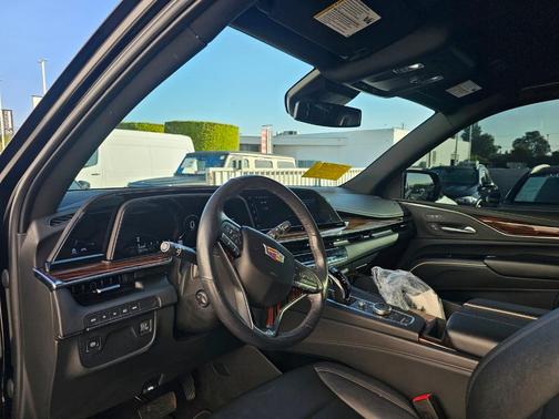 2022 Cadillac Escalade ESV Luxury