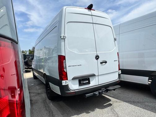 2025 Mercedes-Benz Sprinter 3500 High Roof