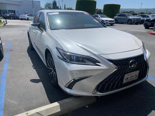 White Pearl 2024 Lexus ES 300h 300H